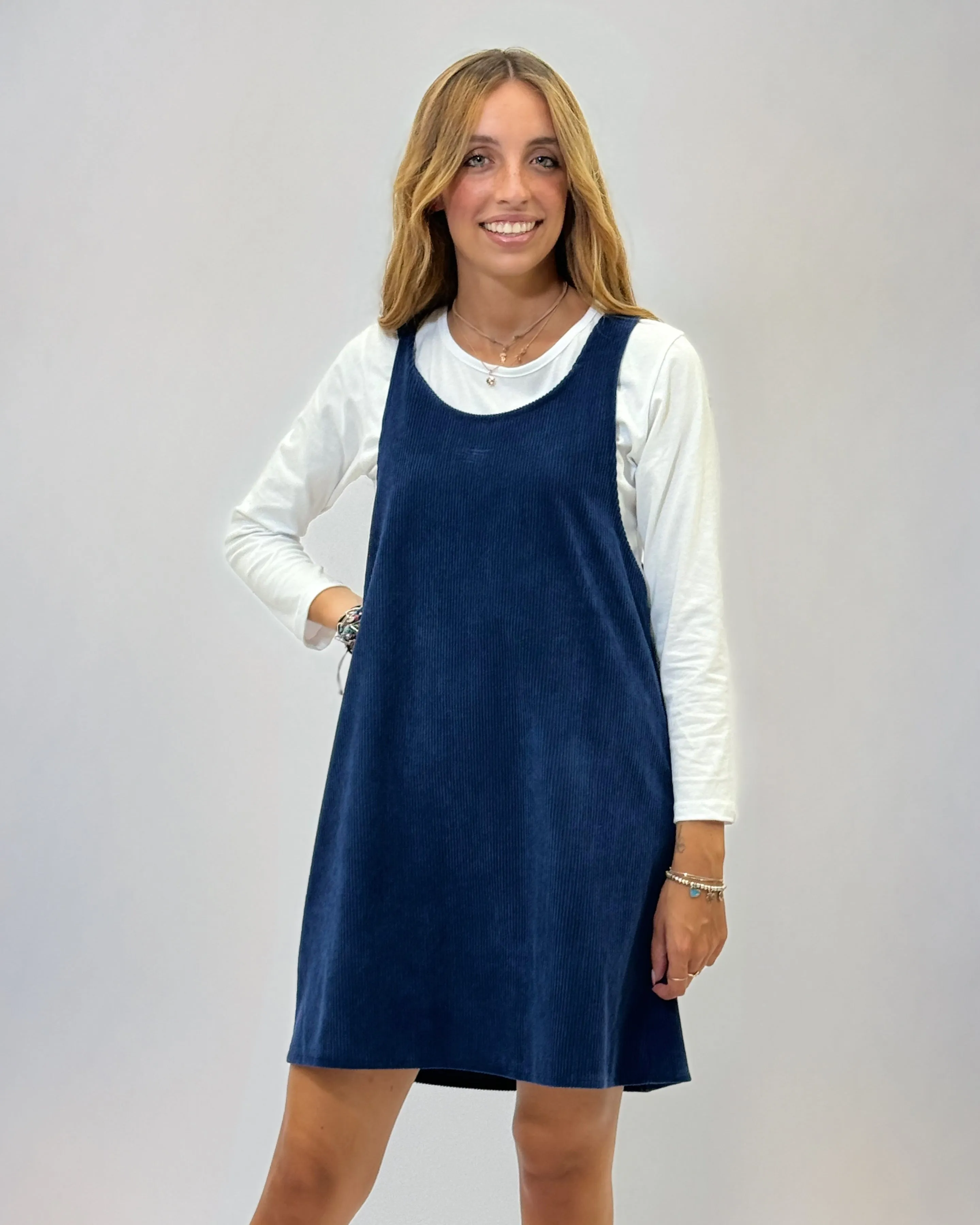 Abito con salopette in suede