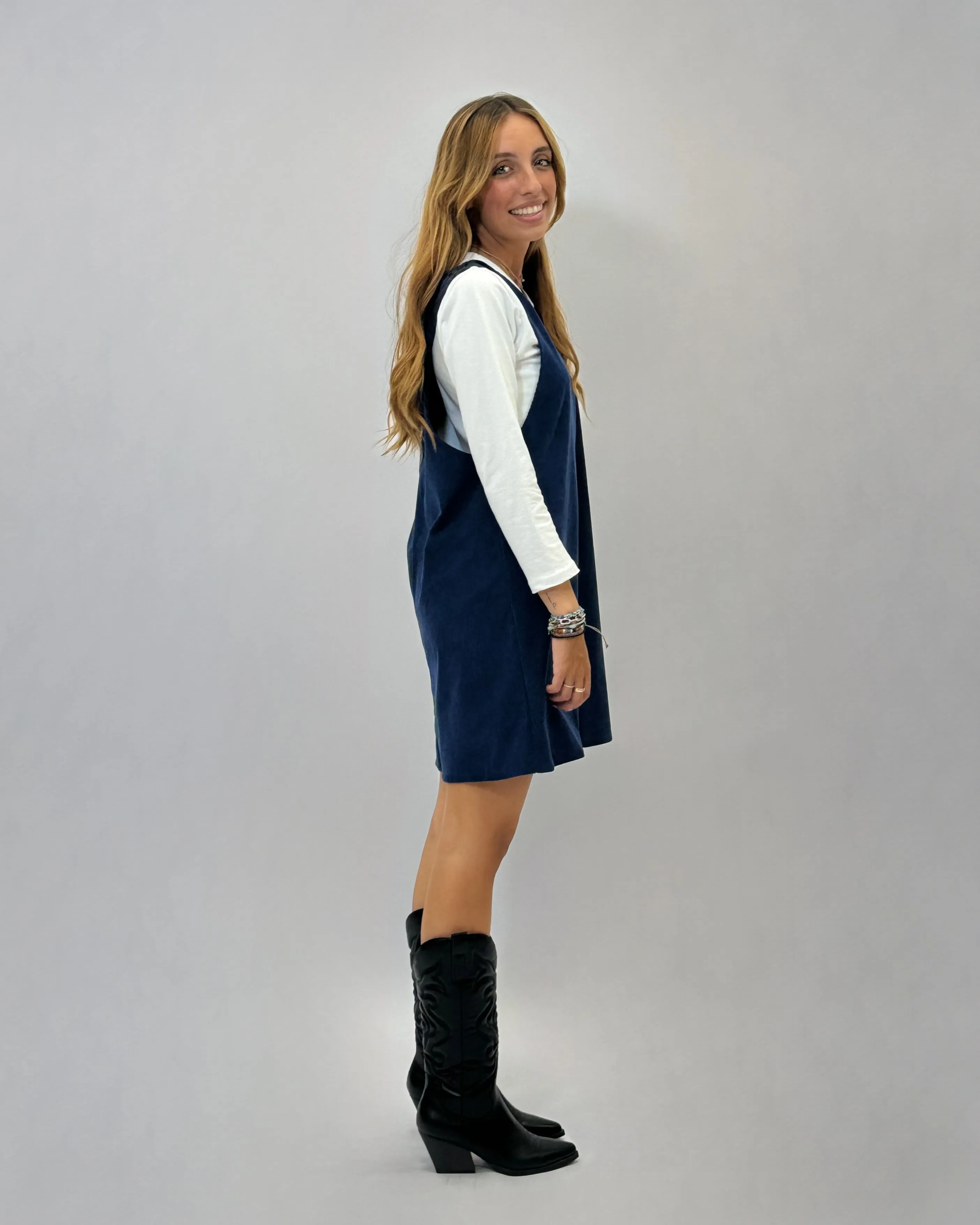 Abito con salopette in suede