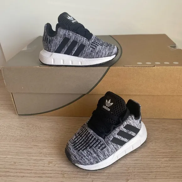 Adidas Swift Run Grey/Black Toddler Sneakers - SZ 4 C