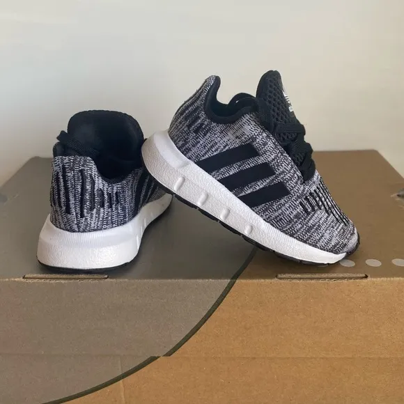 Adidas Swift Run Grey/Black Toddler Sneakers - SZ 4 C