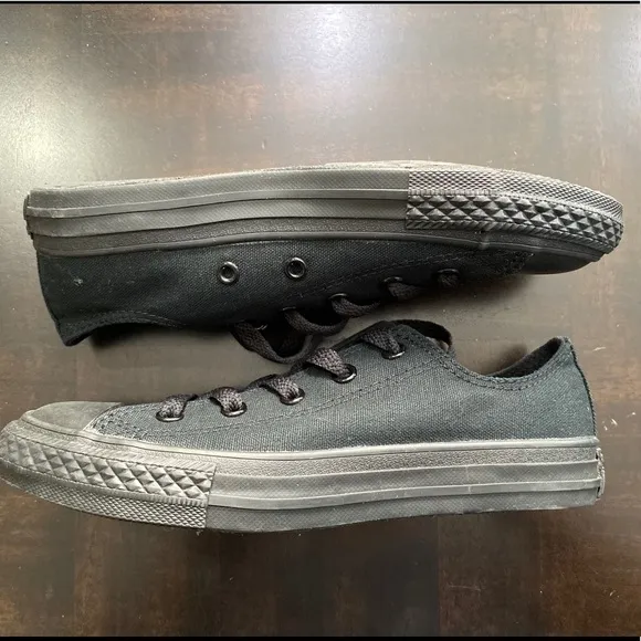 Converse Chuck Taylor Sneakers Size 2