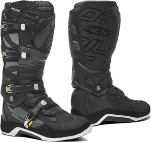 Forma Pilot Boots