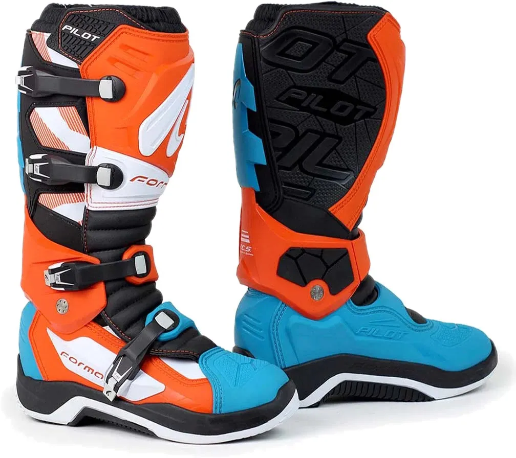 Forma Pilot Boots