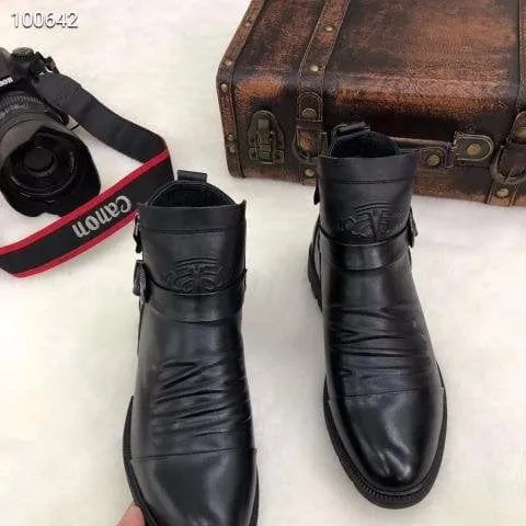 Hand Embossed Zipper Martin Boots