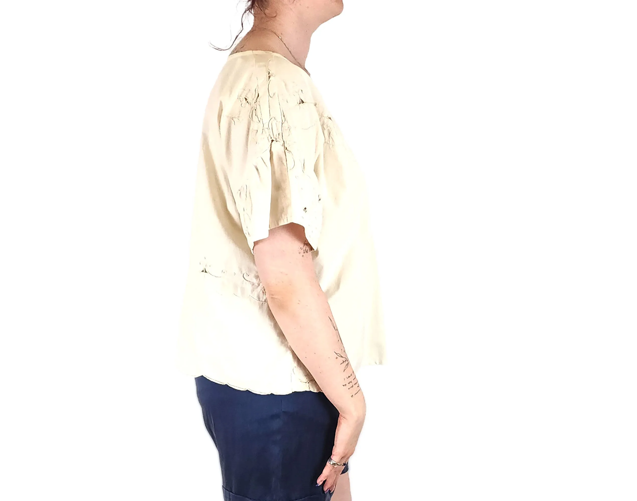 Honest Studios cream cotton top size Medium