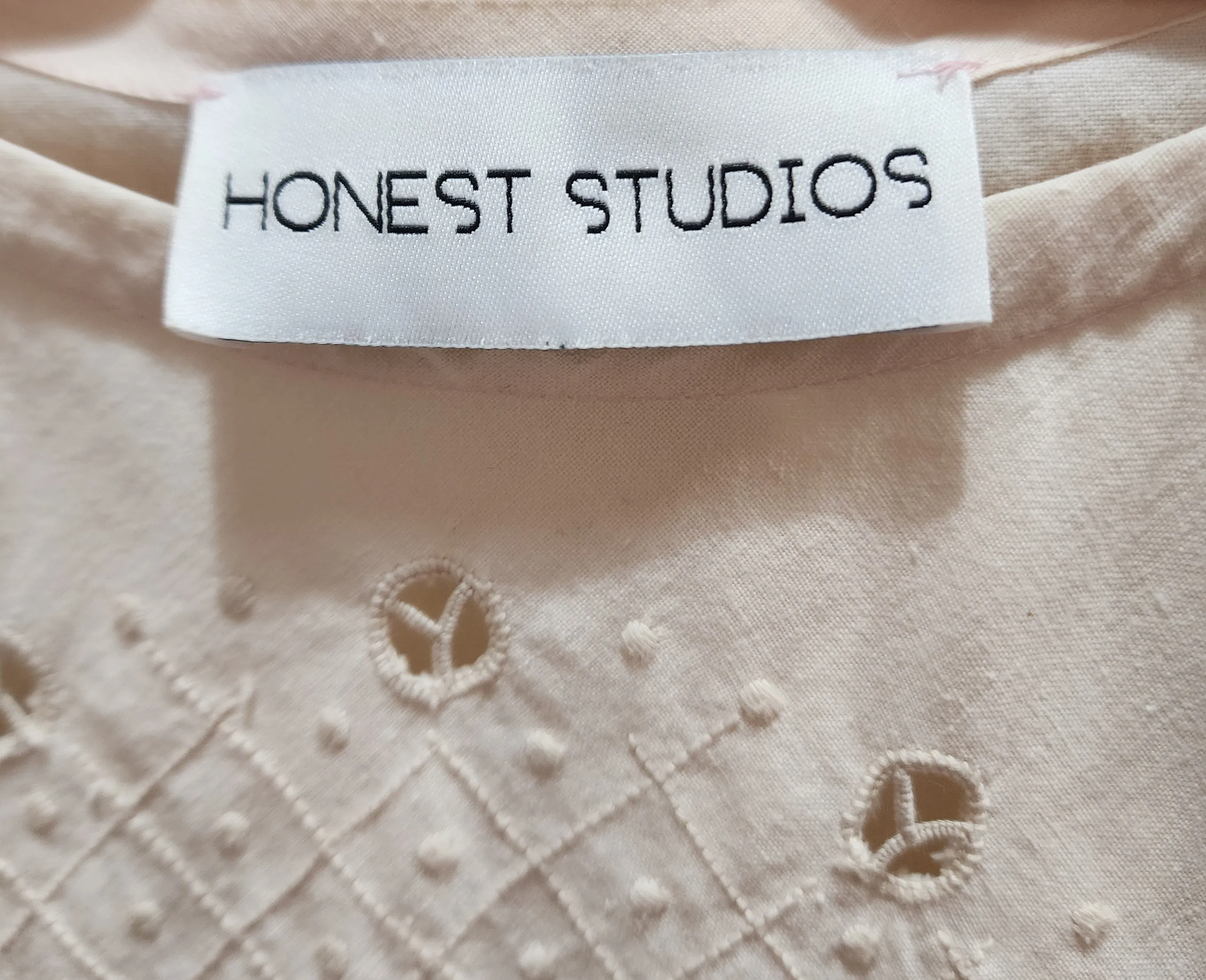 Honest Studios cream cotton top size Medium
