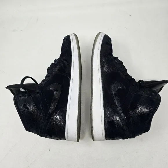 Nike Air‎ Jordan 1 Retro High Heiress Black Suede GS 832596-001 Size 7Y No Box.