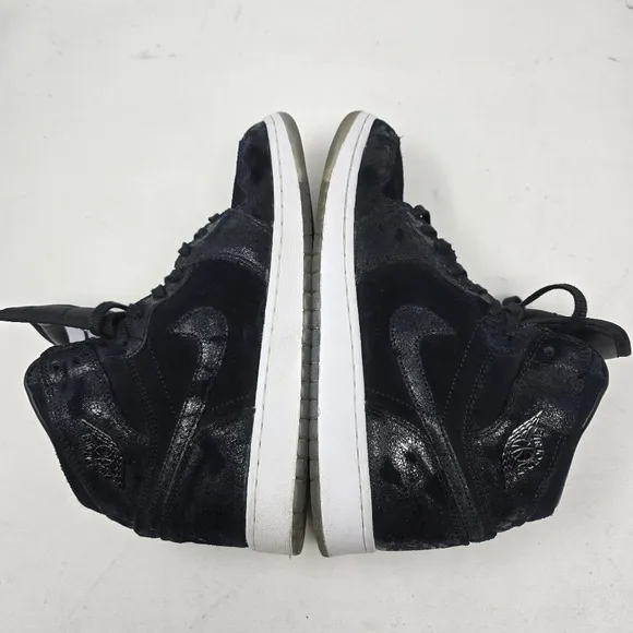 Nike Air‎ Jordan 1 Retro High Heiress Black Suede GS 832596-001 Size 7Y No Box.