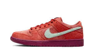 Nike SB Dunk Low Mystic Red Rosewood