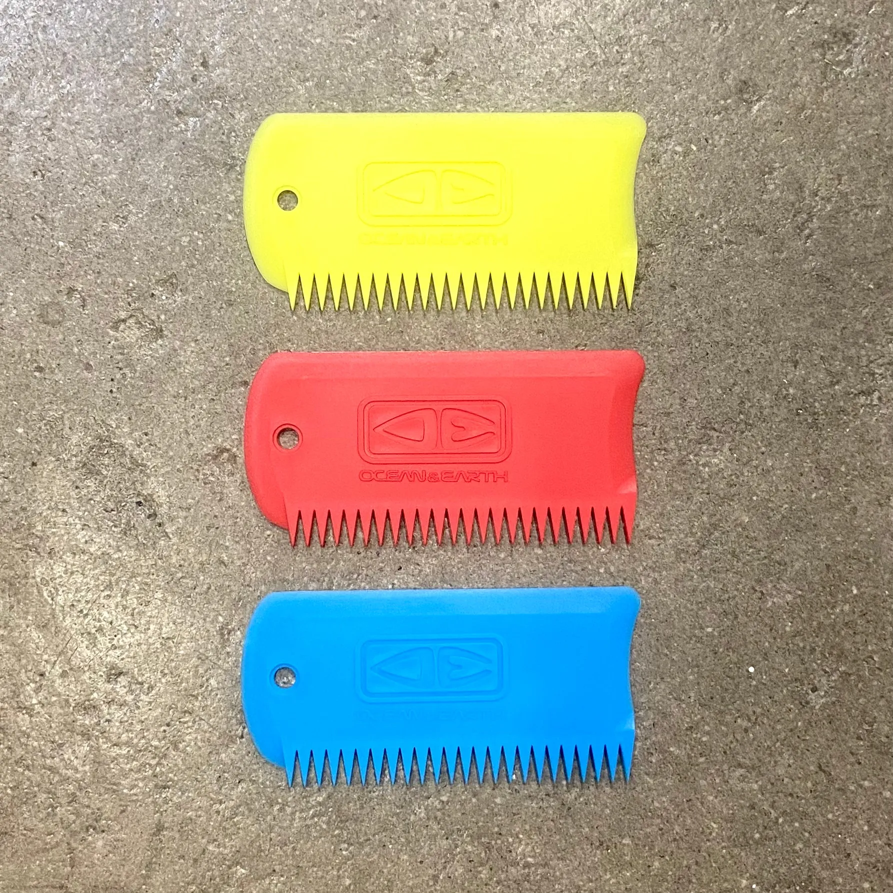 OCEAN&EARTH   BENDER WAX COMB