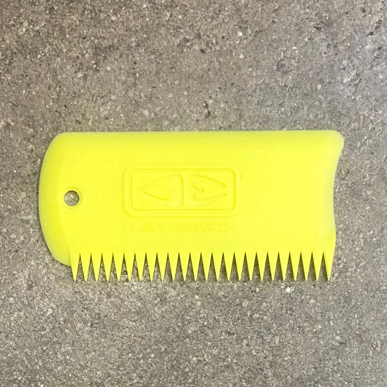 OCEAN&EARTH   BENDER WAX COMB