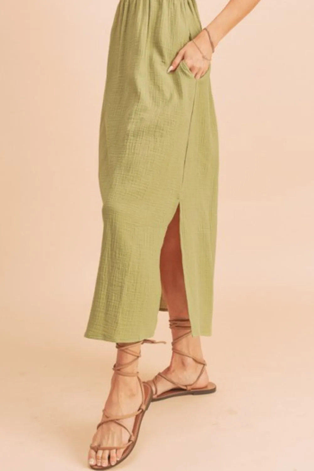 Side Slit Round Neck Sleeveless Tank Dress – Breezy, Comfortable & Versatile Dress for Warm Weather and Casual Style