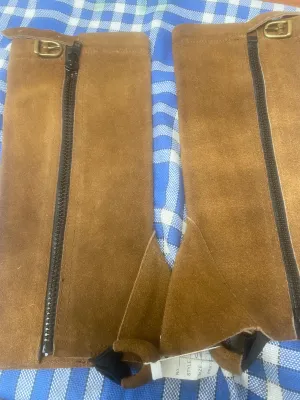 Tan suede chaps with zip and buckle fastening FREE POSTAGE🟢