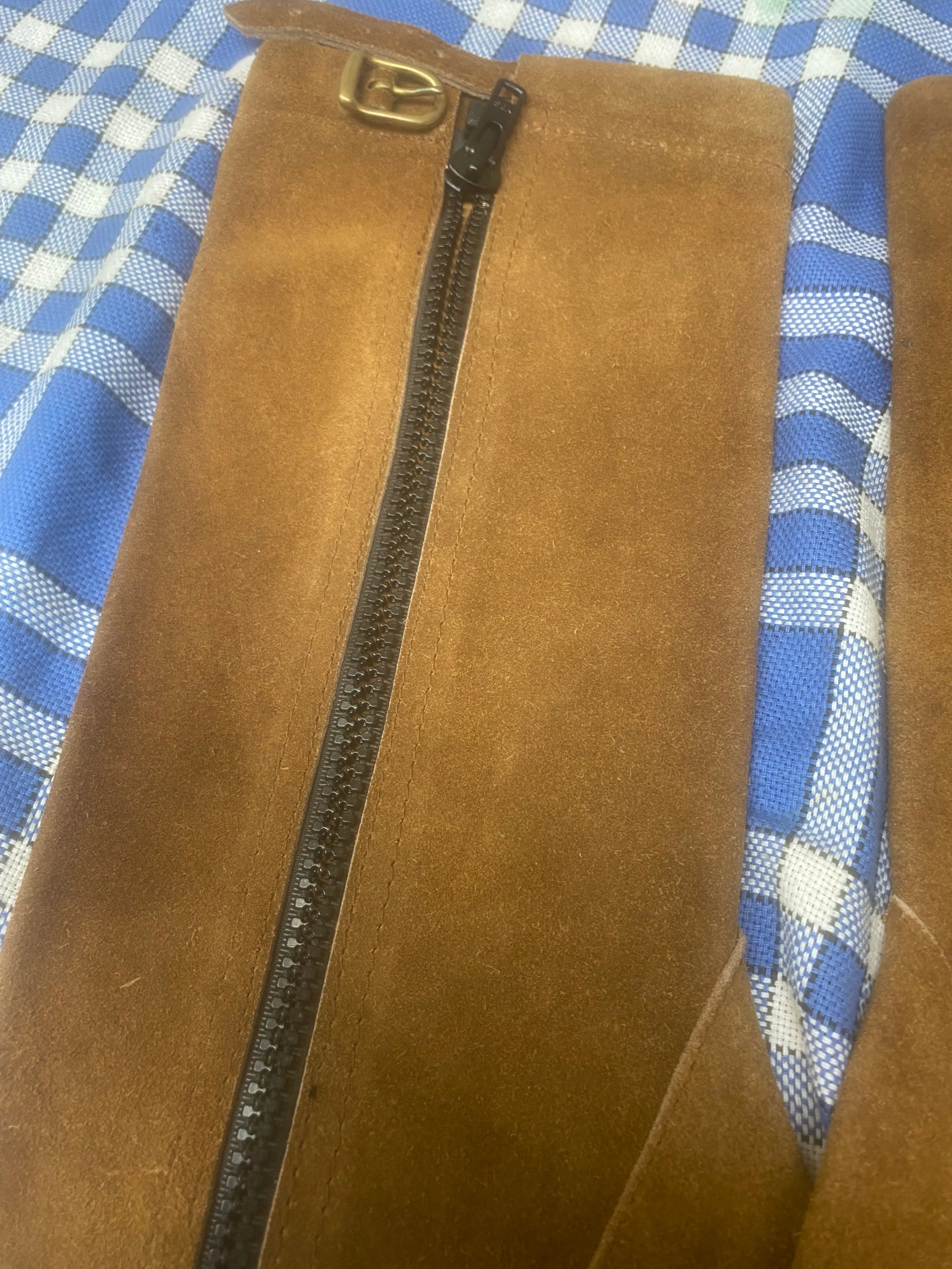 Tan suede chaps with zip and buckle fastening FREE POSTAGE🟢