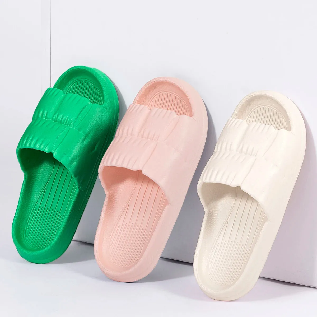 Women’s Cloud Slippers with Soft Sole, Thick Platform, Non-Slip EVA Outsole for Indoor & Outdoor